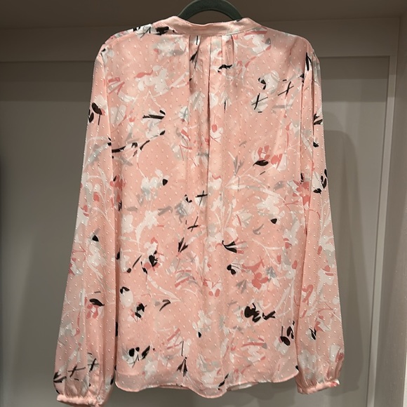 White House Black Market Blouse - Picture 2 of 4